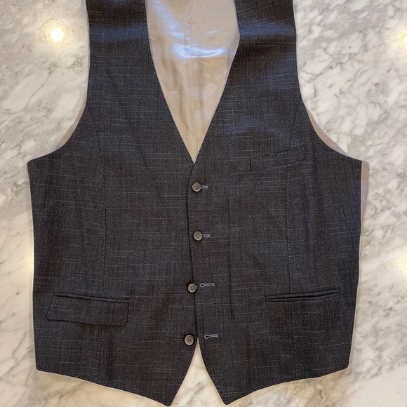 Circle of Gentlemen Vest - Picture 1 of 2